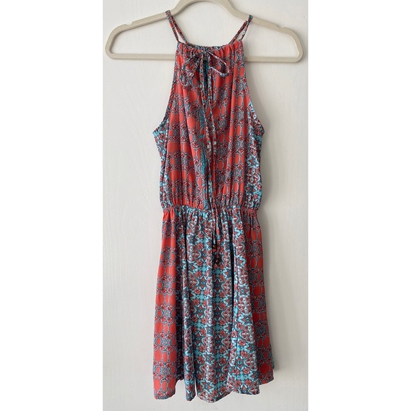 Serena Short Dress - Picture 1 of 6